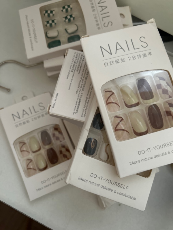 Fake Nails Simple