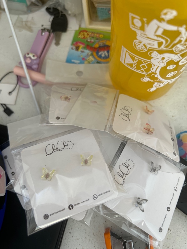 Anting Akrilik Berwarna