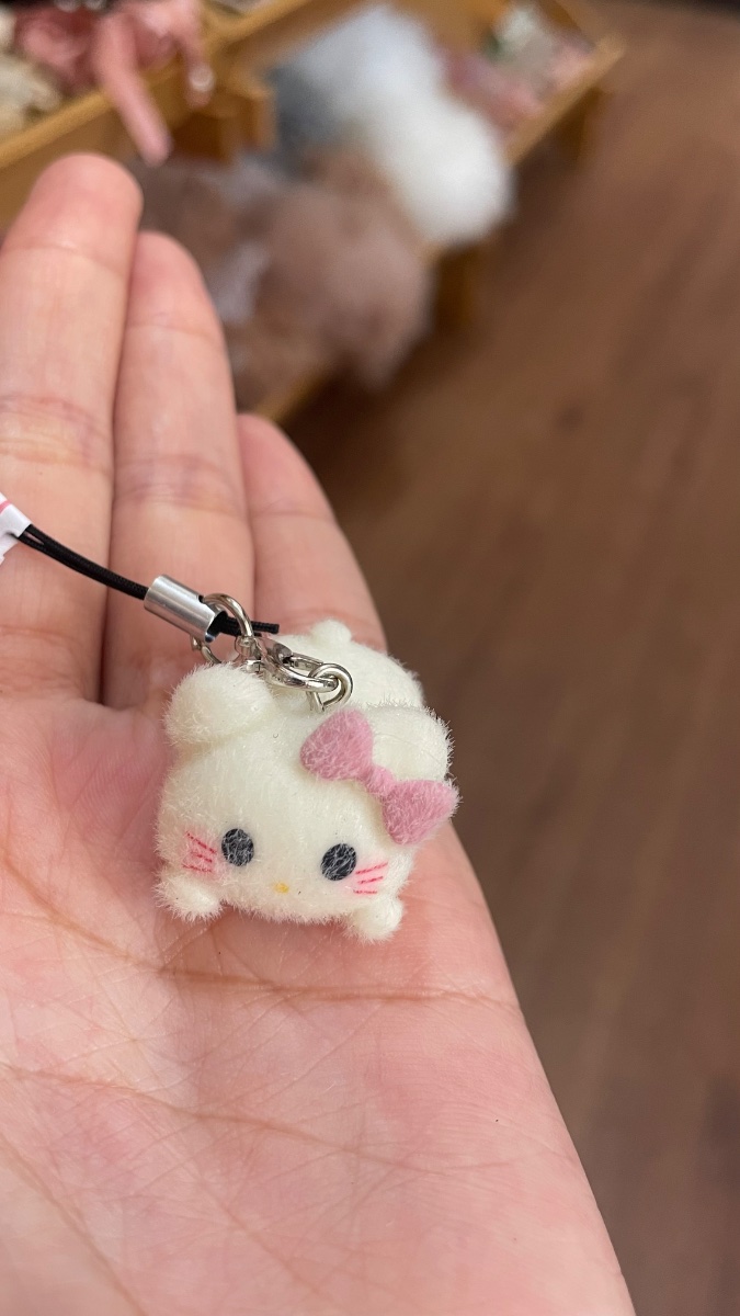 Hello kitty white