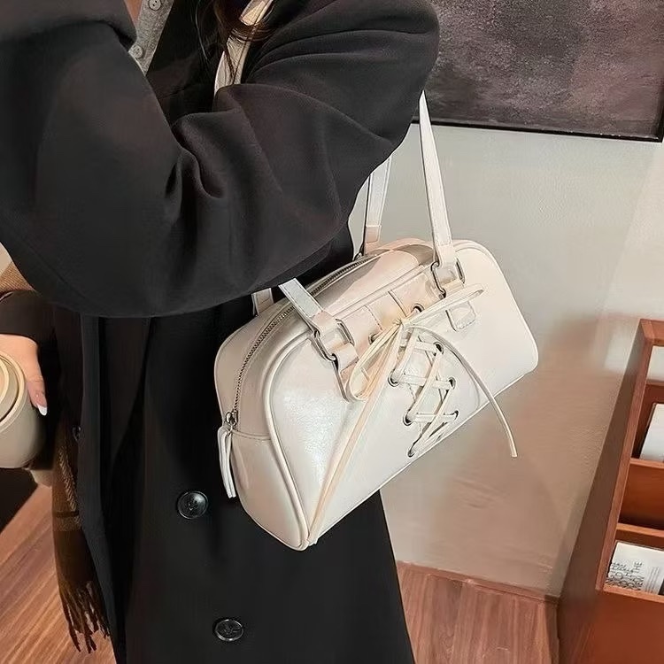 Tas Kotak Coquette