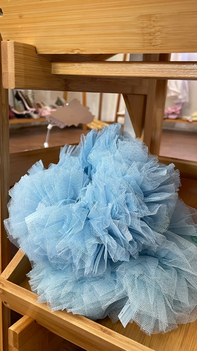 Biru